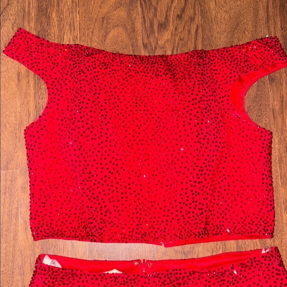 SHERRI HILL TWO PIECE FORMAL SET IN RED size 10
DRESS 50701 - Picture 4 of 11